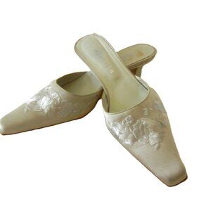 HALOGEN Silver Gray Satin Mules Spool Heels Shoes 10M